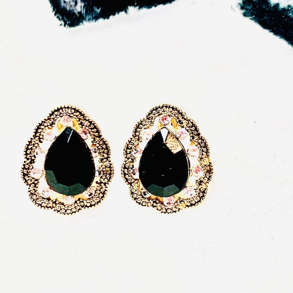 Classy Timeless Black Teardrop Rhinestone Earrings